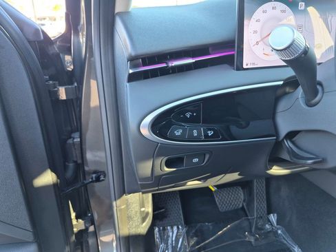 Used 2026 Genesis GV70 2.5T image 12