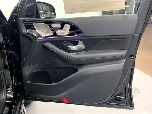New 2026 Mercedes-Benz GLS 450 4MATIC image 10