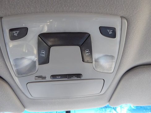 Used 2014 Toyota Sienna LE image 17