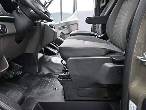 Used 2026 Ford E-Transit Low Roof RWD image 10