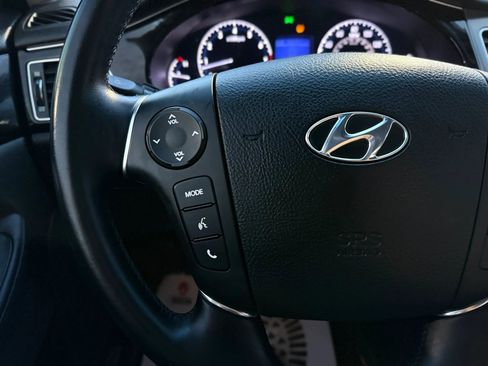 Used 2013 Hyundai Genesis 3.8 RWD image 27