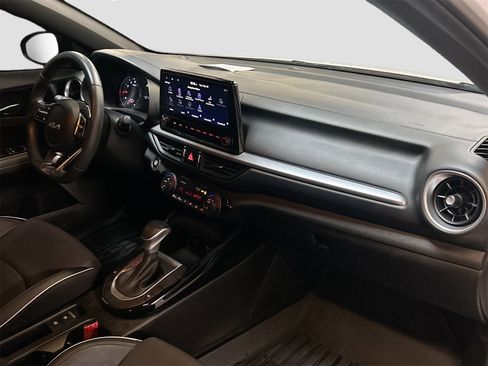 Used 2023 Kia Forte GT-Line w/ GT-Line Technology Package image 27