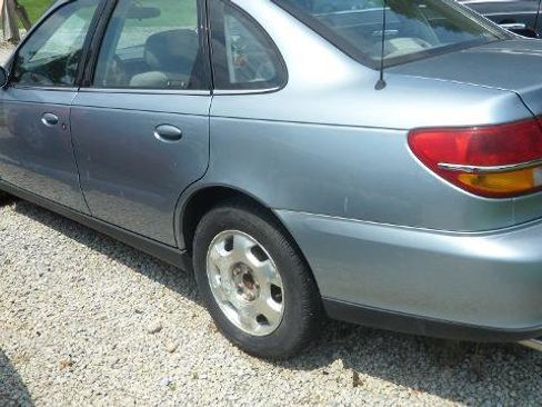 Used 2002 Saturn L-Series L300 w/ Audio Pkg 1 image 9