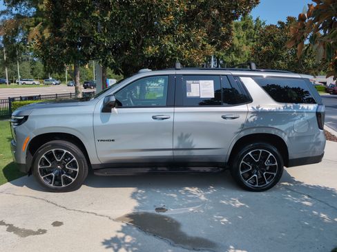 Used 2025 Chevrolet Tahoe RST w/ Comfort Package AWD/4WD image 7