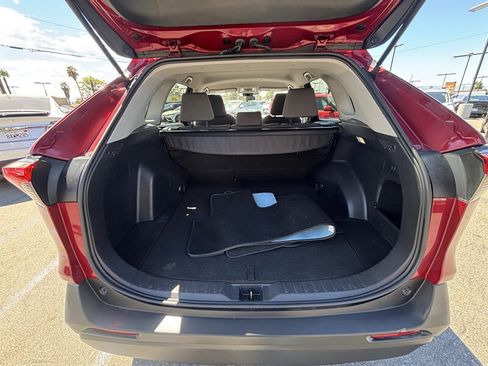 Used 2022 Toyota RAV4 XLE FWD image 14