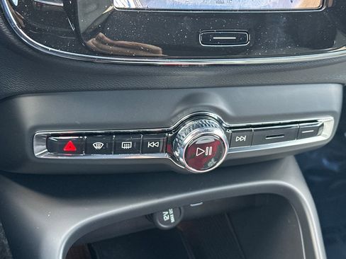 New 2026 Volvo EX40 Plus w/ Climate Package image 18