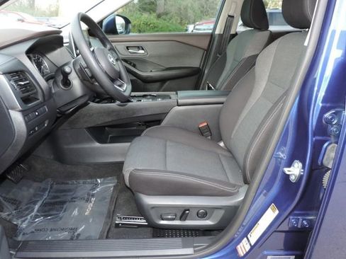 Used 2023 Nissan Rogue SV image 21