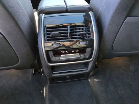 Used 2019 BMW X5 xDrive40i w/ Convenience Package AWD/4WD image 18