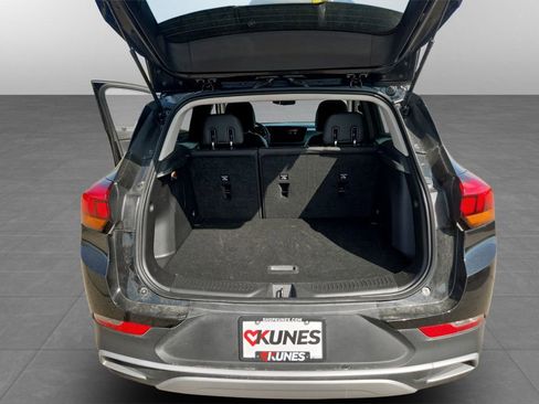 Used 2025 Buick Encore GX Preferred AWD/4WD image 30