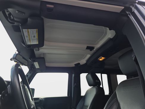 Used 2018 Jeep Wrangler Unlimited Sport AWD/4WD image 8