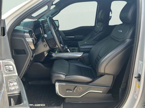 Certified 2025 Ford F150 Platinum w/ FX4 Off-Road Package AWD/4WD image 10