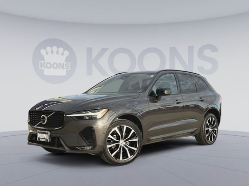 Certified 2023 Volvo XC60 B5 Plus w/ Climate Package image 1