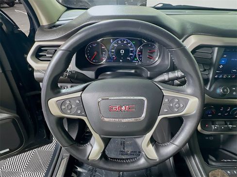 Used 2021 GMC Acadia Denali w/ Denali Ultimate Package image 11