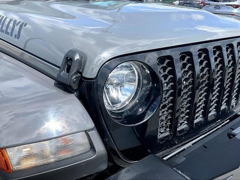 Used 2023 Jeep Gladiator Willys image 41