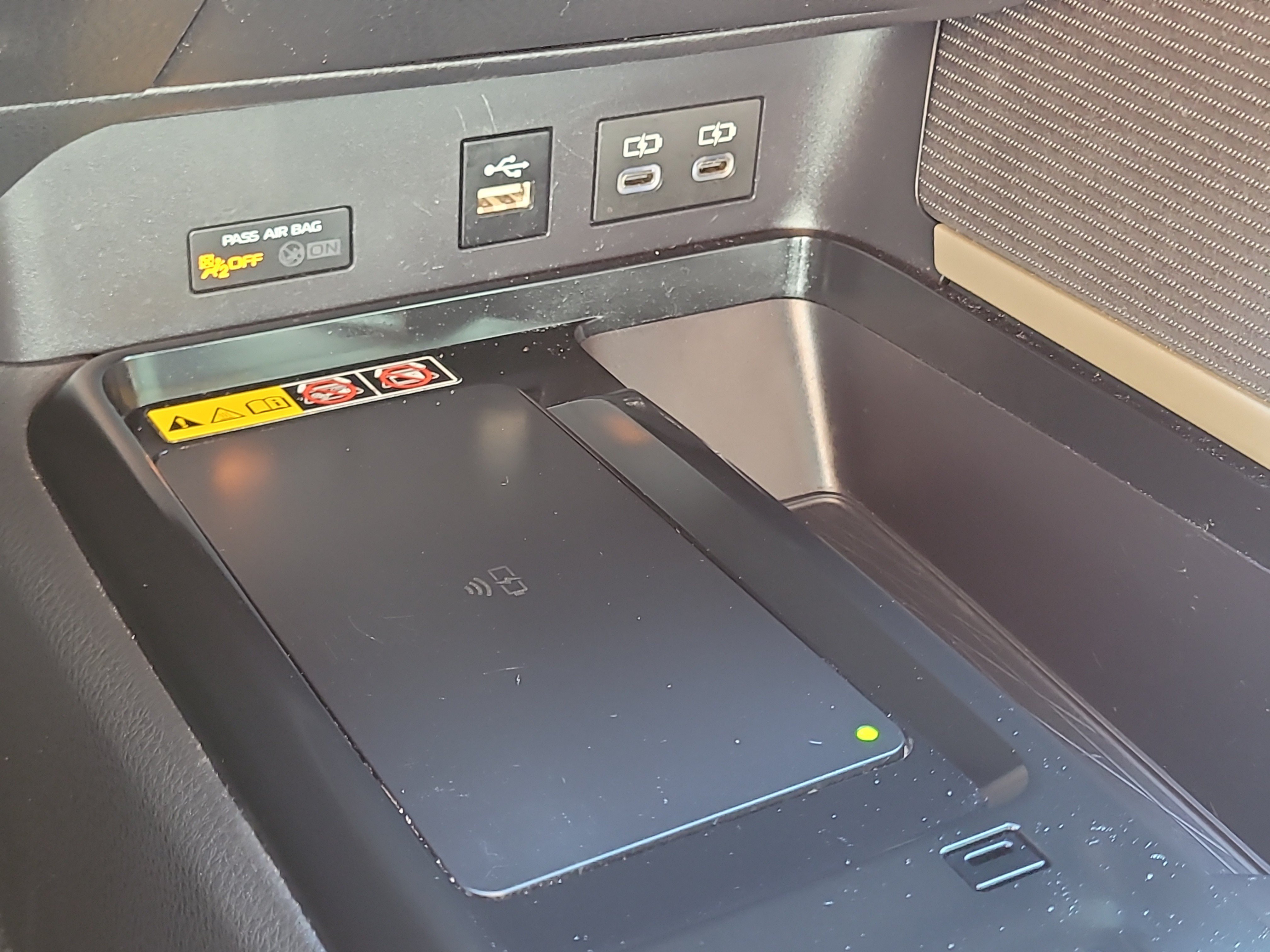 Used 2025 Toyota Camry SE w/ Multimedia Upgrade Package FWD image 25