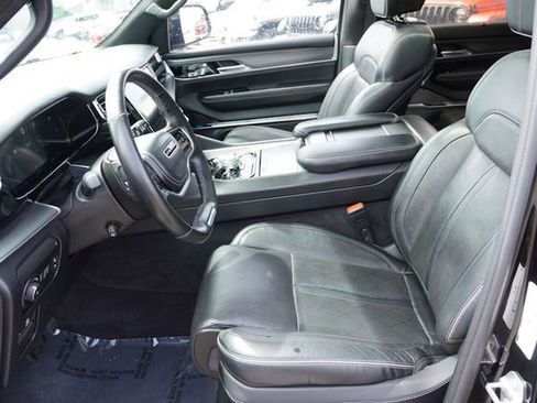 Used 2022 Jeep Grand Wagoneer Series II image 16