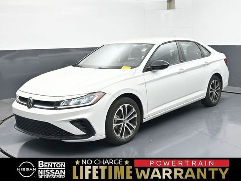 Used 2025 Volkswagen Jetta Sport FWD image 1