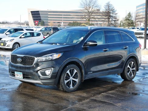 Used 2016 Kia Sorento EX w/ EX Premium Package image 2