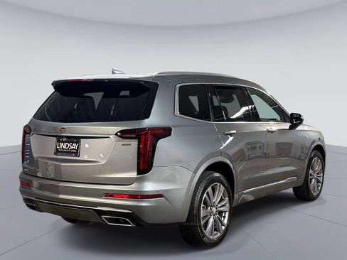 Used 2025 Cadillac XT6 Premium Luxury AWD/4WD image 10