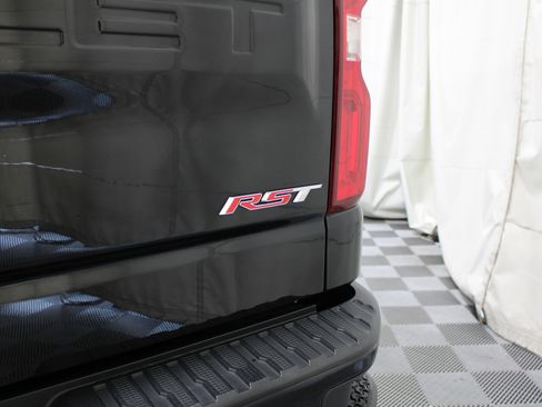 Used 2022 Chevrolet Silverado 1500 RST AWD/4WD image 24