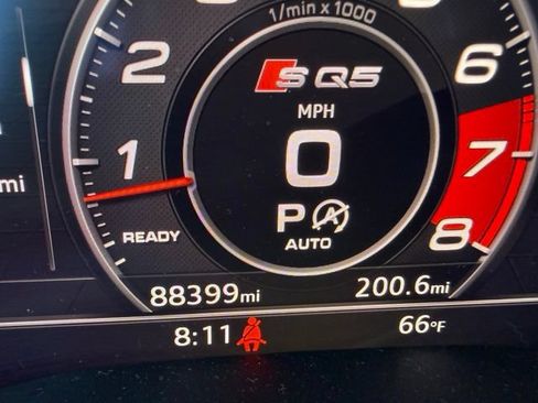 Used 2018 Audi SQ5 Premium Plus w/ S Sport Package AWD/4WD image 18