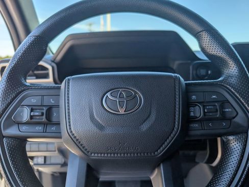 Used 2025 Toyota Tacoma SR5 AWD/4WD image 20