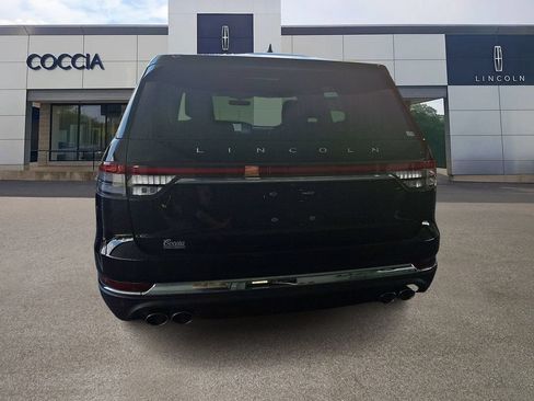 Certified 2023 Lincoln Aviator Reserve w/ Elements Package Plus AWD/4WD image 5