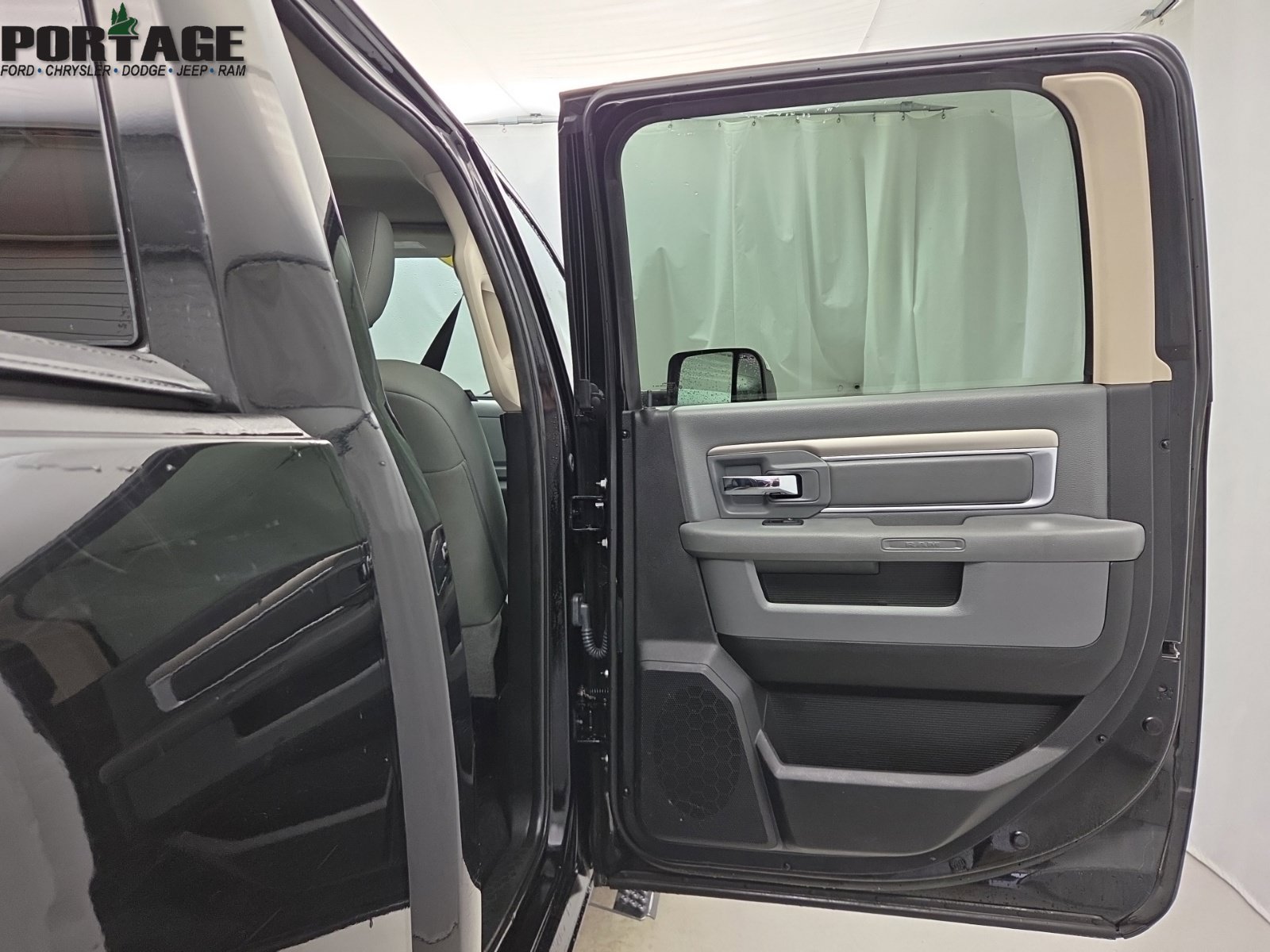 Used 2015 RAM 2500 Big Horn AWD/4WD image 31