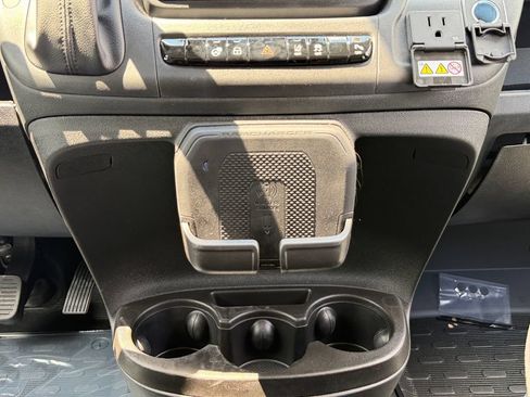 New 2026 RAM ProMaster 3500 w/ Crew Van Package FWD image 18