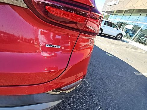 Used 2020 Hyundai Santa Fe Limited image 8