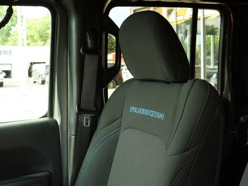 Used 2023 Jeep Wrangler Unlimited Rubicon 4xe w/ Cold Weather Group AWD/4WD image 14