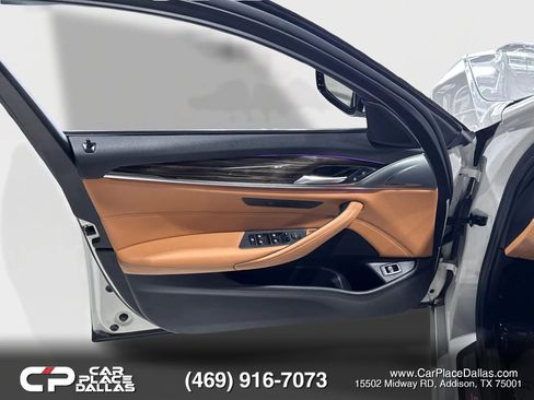 Used 2018 BMW 530i RWD image 13