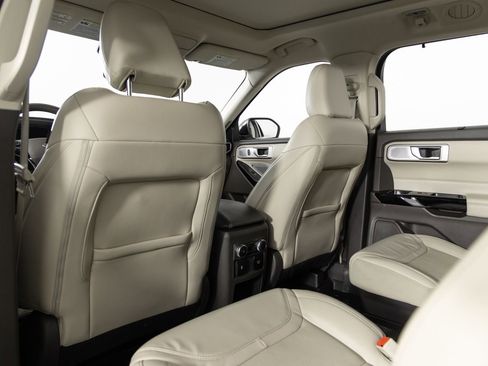 Used 2021 Ford Explorer Platinum w/ Equipment Group 601A image 20