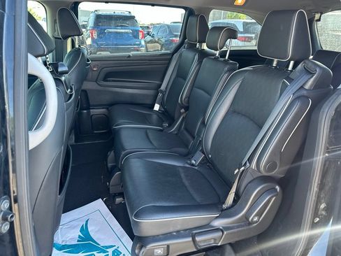 Used 2022 Honda Odyssey Elite image 16
