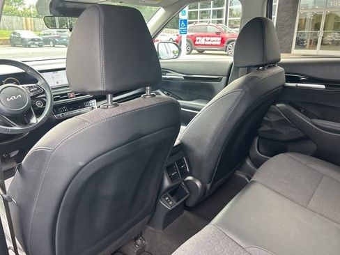 Used 2024 Kia Seltos S image 25