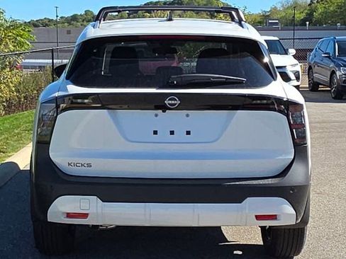 New 2026 Nissan Kicks SV w/ SV Premium Package image 24