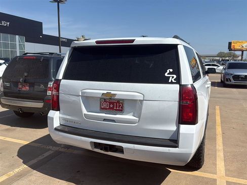 Used 2019 Chevrolet Suburban LS image 9