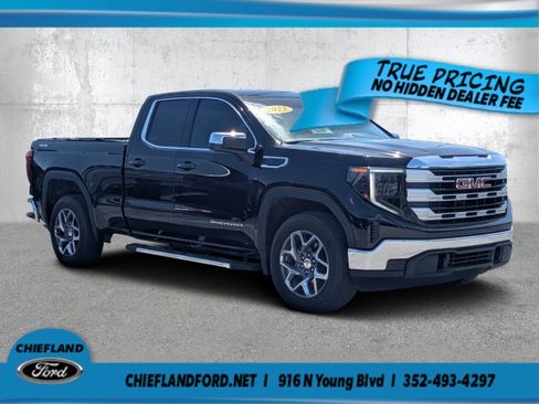 Used 2023 GMC Sierra 1500 SLE AWD/4WD image 1