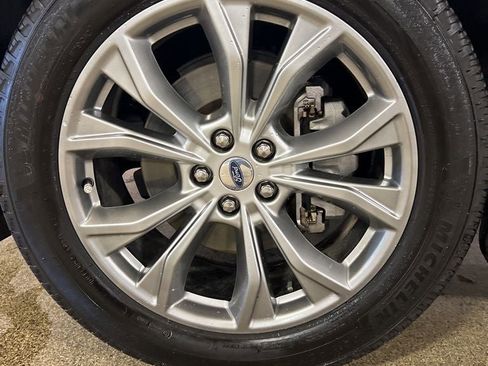 Used 2023 Ford Explorer XLT w/ Equipment Group 202A image 10