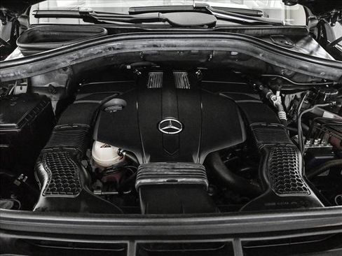 Used 2018 Mercedes-Benz GLS 450 4MATIC image 26