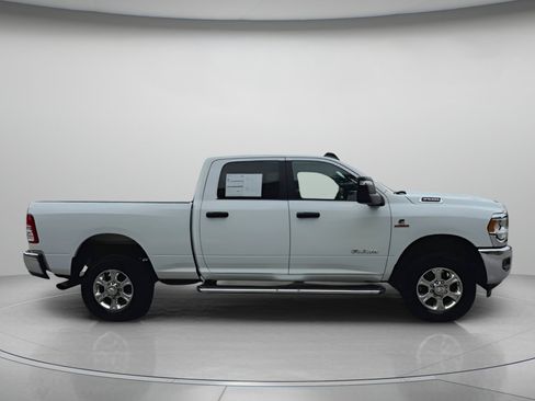 Used 2024 RAM 2500 Big Horn image 32