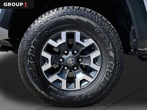 Used 2023 Toyota Tacoma TRD Off-Road AWD/4WD image 11