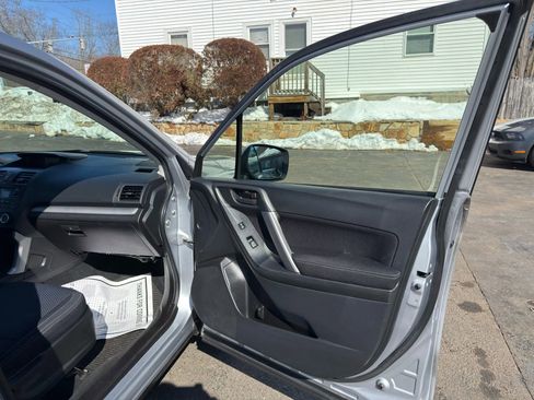 Used 2015 Subaru Forester 2.5i Premium w/ All-Weather Package image 18