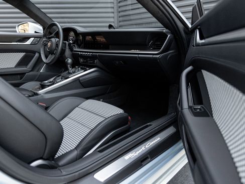 Certified 2023 Porsche 911 Sport Classic RWD image 44