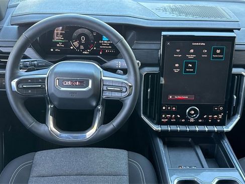 Used 2025 GMC Acadia Elevation image 14