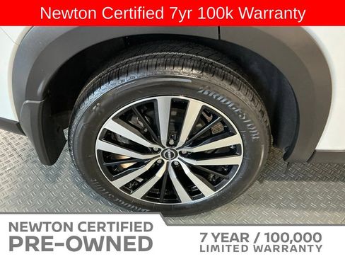 Used 2025 Nissan Pathfinder Platinum FWD image 50