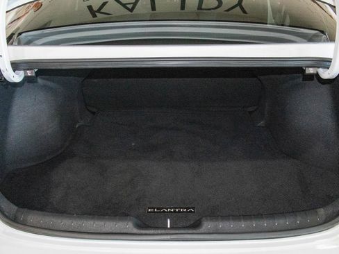 Used 2025 Hyundai Elantra Sport FWD image 23