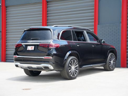 Used 2023 Mercedes-Benz Maybach GLS 600 4MATIC image 9