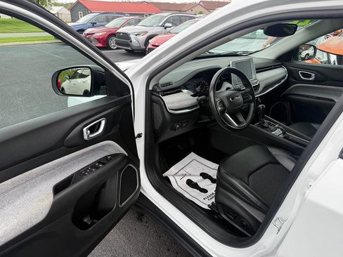 Used 2022 Jeep Compass Latitude w/ Convenience Group AWD/4WD image 8