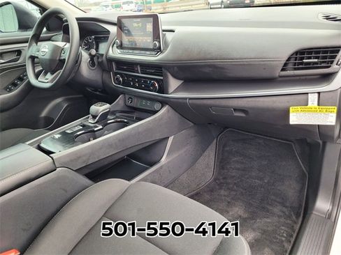 Used 2025 Nissan Rogue S image 19